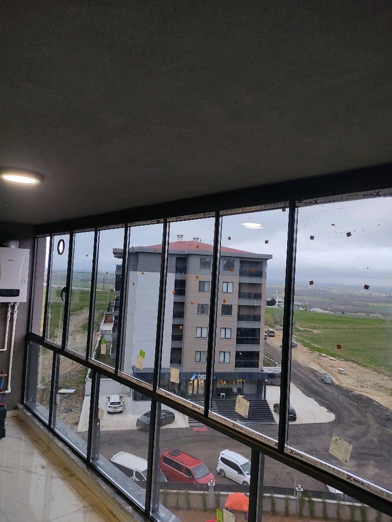 PVC Pencere Cam Balkon Sineklik