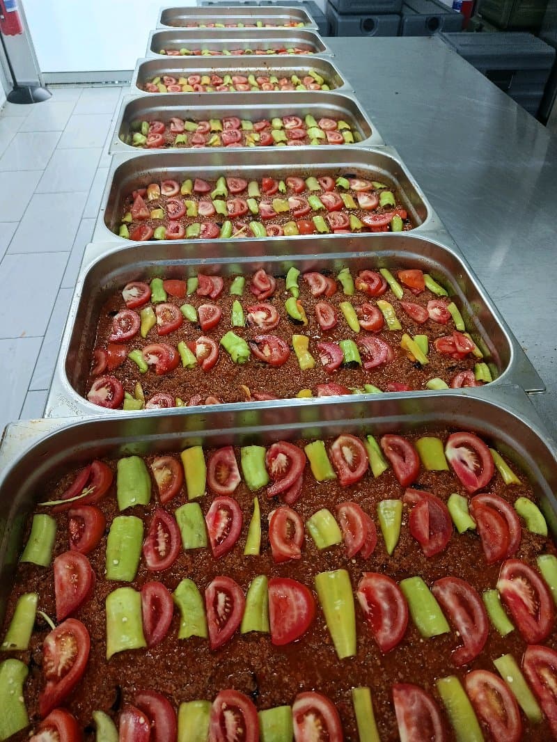Aşçı Olarak İş Arıyorum Sulu Yemek ve Izgara Yapıyorum